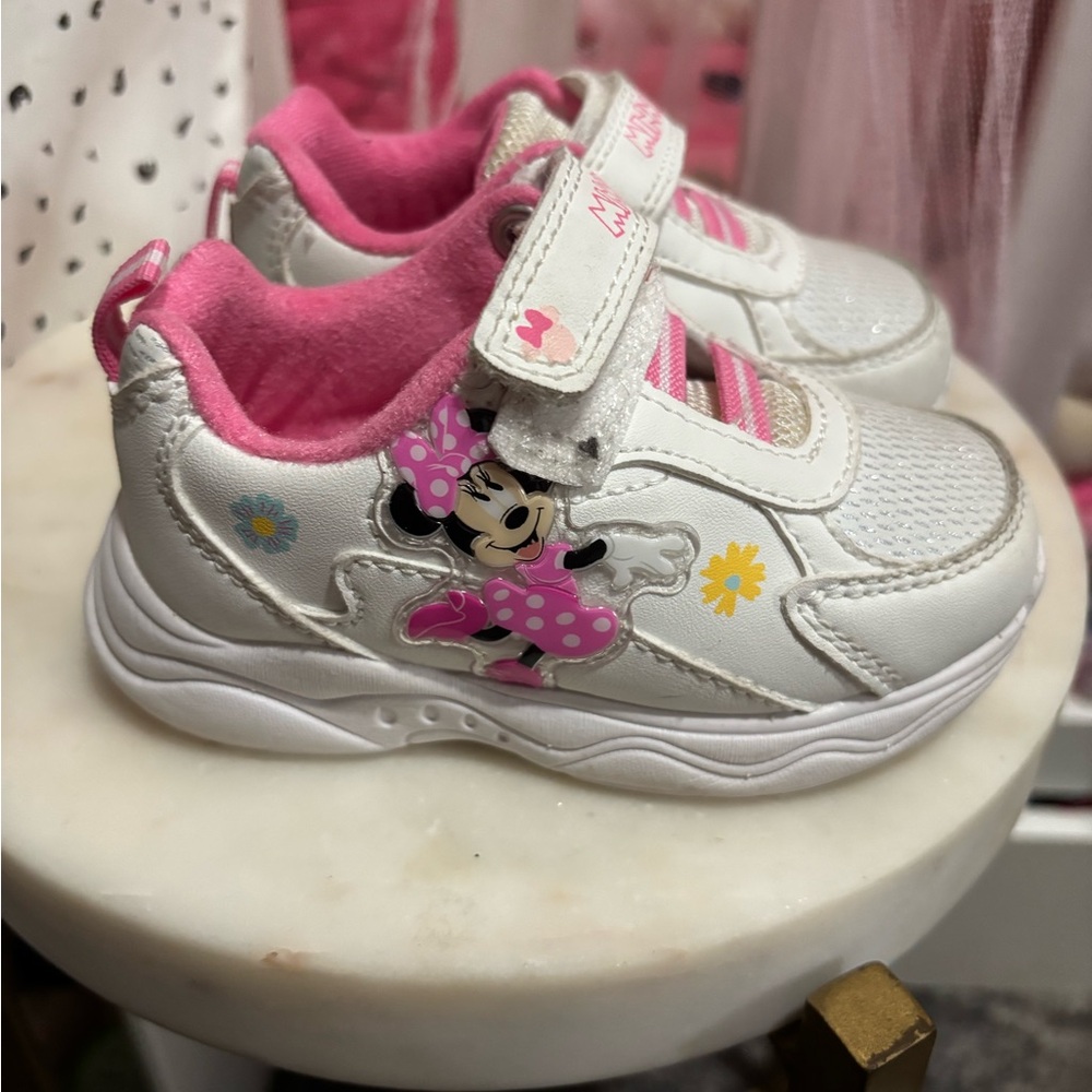 Disney Minnie Mouse Sneakers - White and Pink